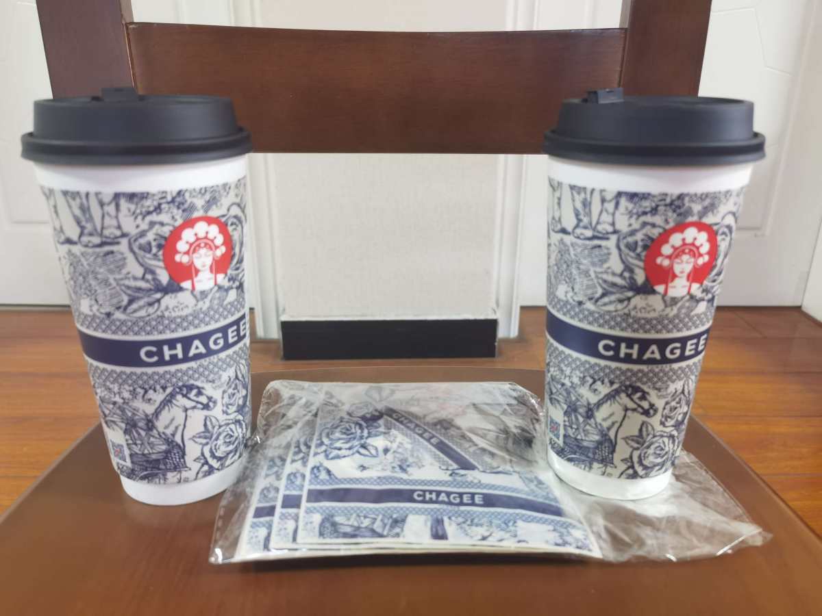 🌸今天收到了室友的新年礼物，是一瓶海蓝之谜精粹水，开心（小