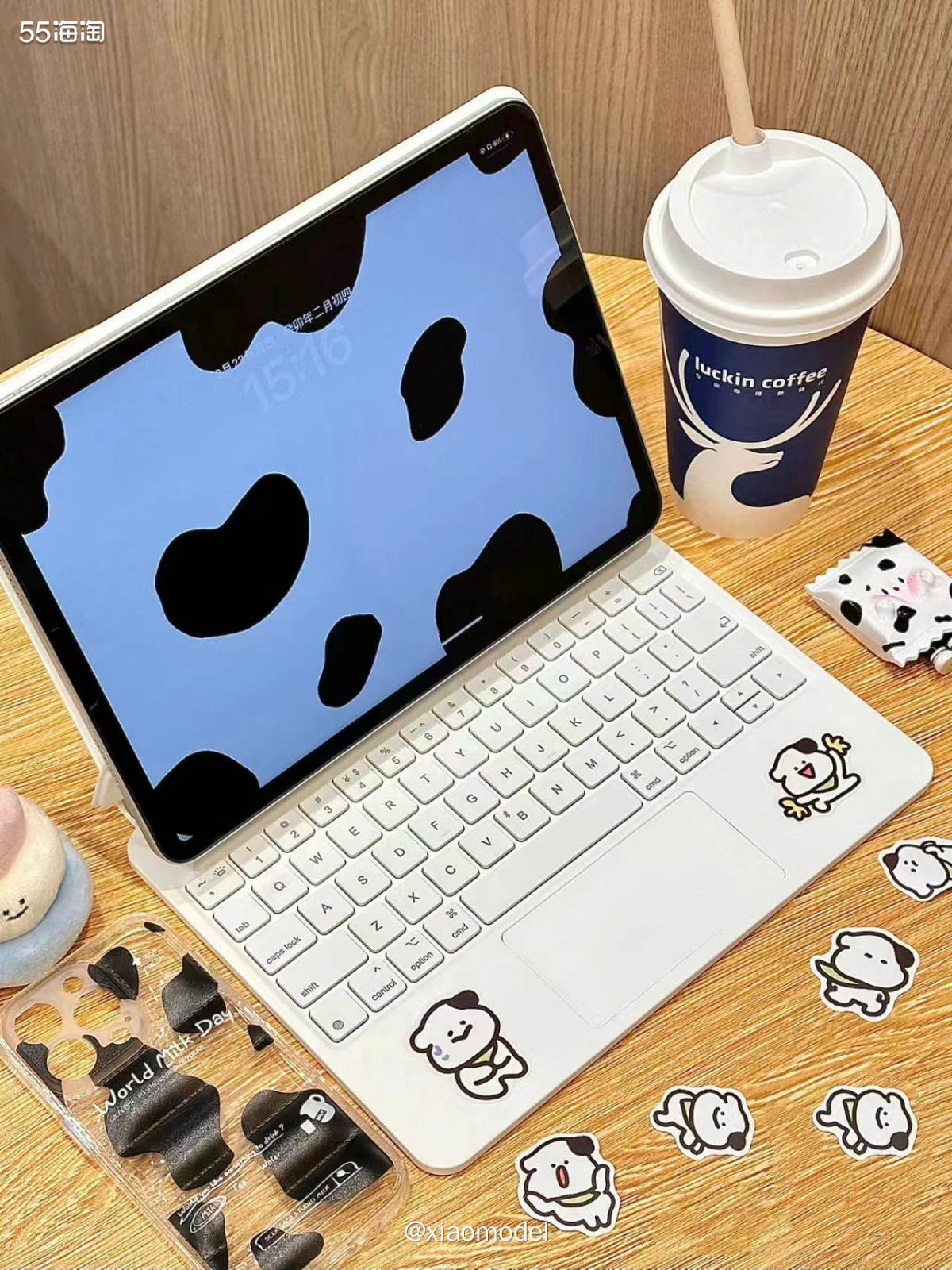 😀妙控键盘是苹果专门开发为iPad Pro和iPad Ai