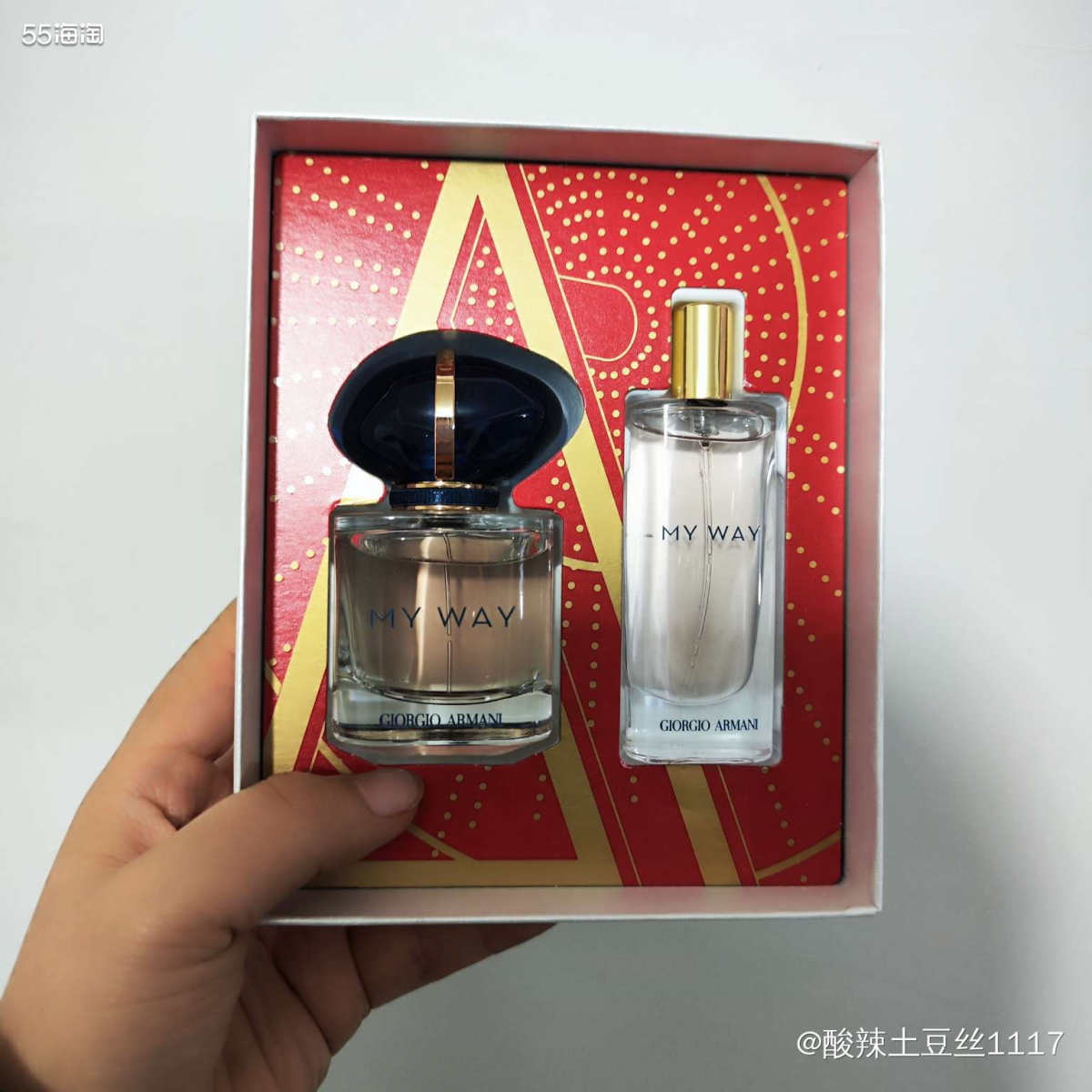 这香水套装是dr那边买的，这个香水的话是呃30ml+15ml