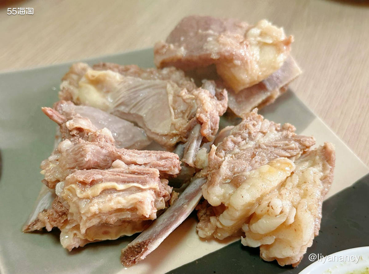 🦐跨年的时候去了海鲜市场买海味，感觉海鲜市场一大特点就是温
