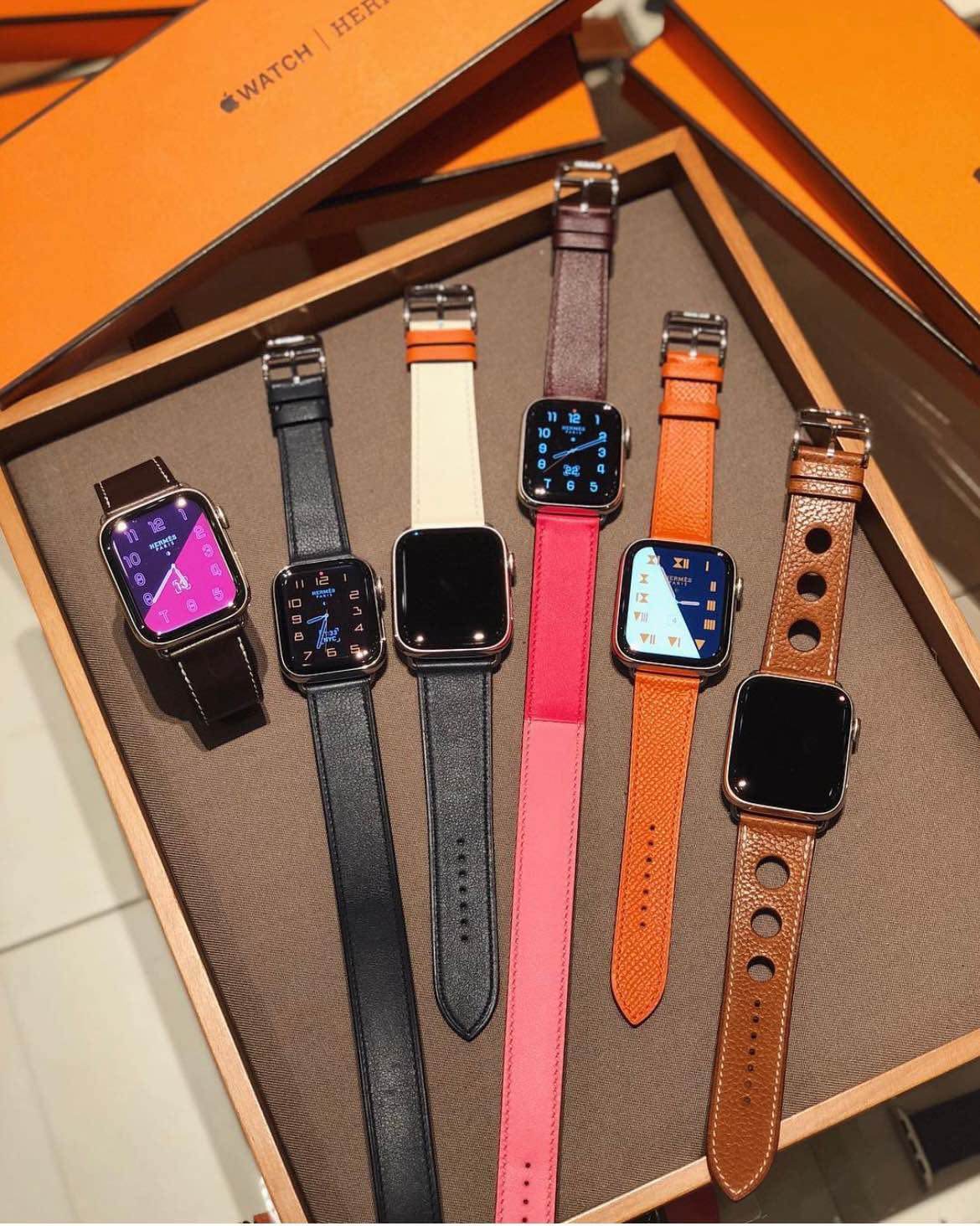 之前说到有Apple Watch Nike联名款手表，逛着苹