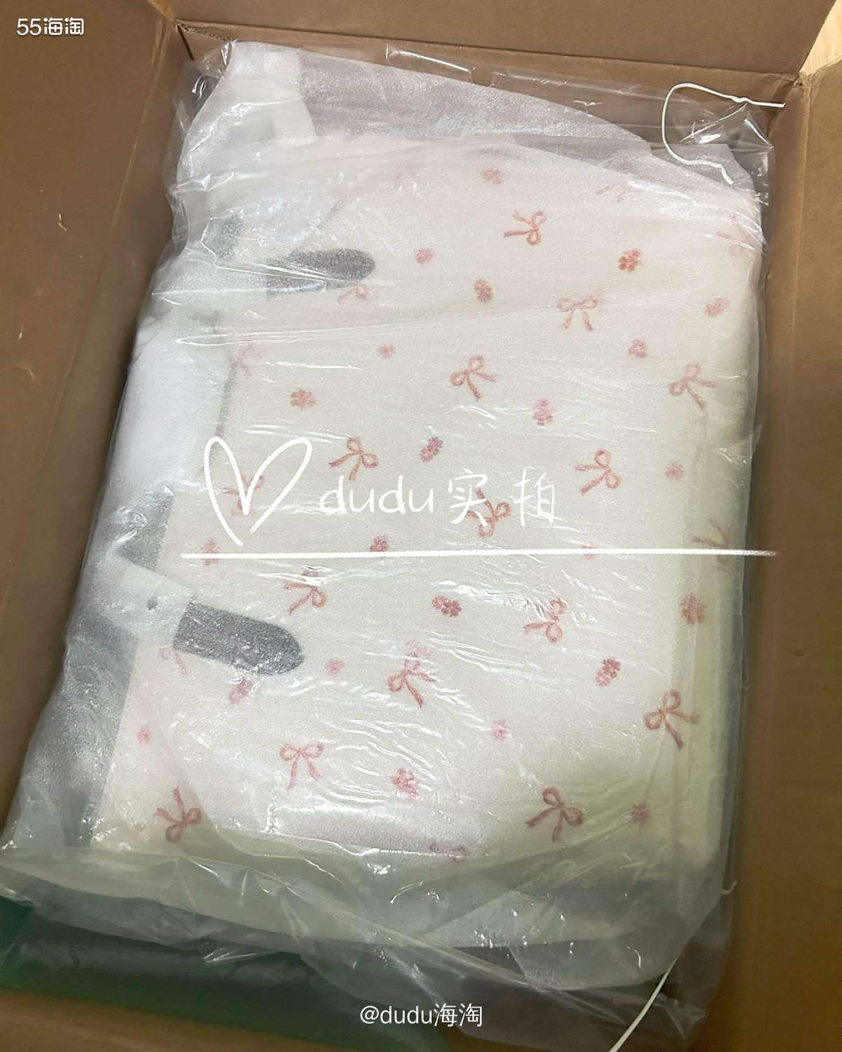 💓昨天回家收了一个海淘包裹，打开一看原来是在奥莱买的圣诞限