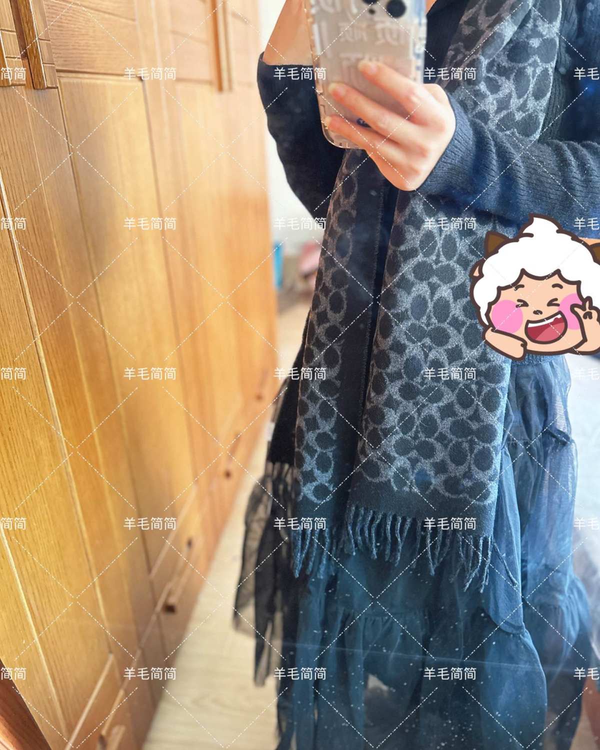 开箱产品：马车围巾×2，logo围巾×1 运输时间：11月2