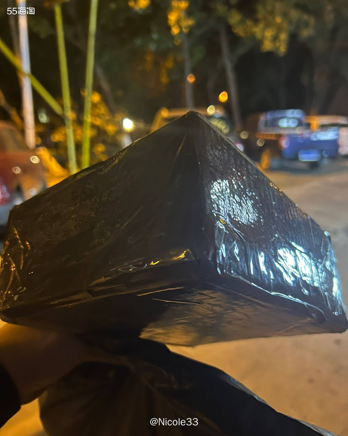 雅诗兰黛面霜套装总算到货了，这一单足足走了29天。黑五的包包