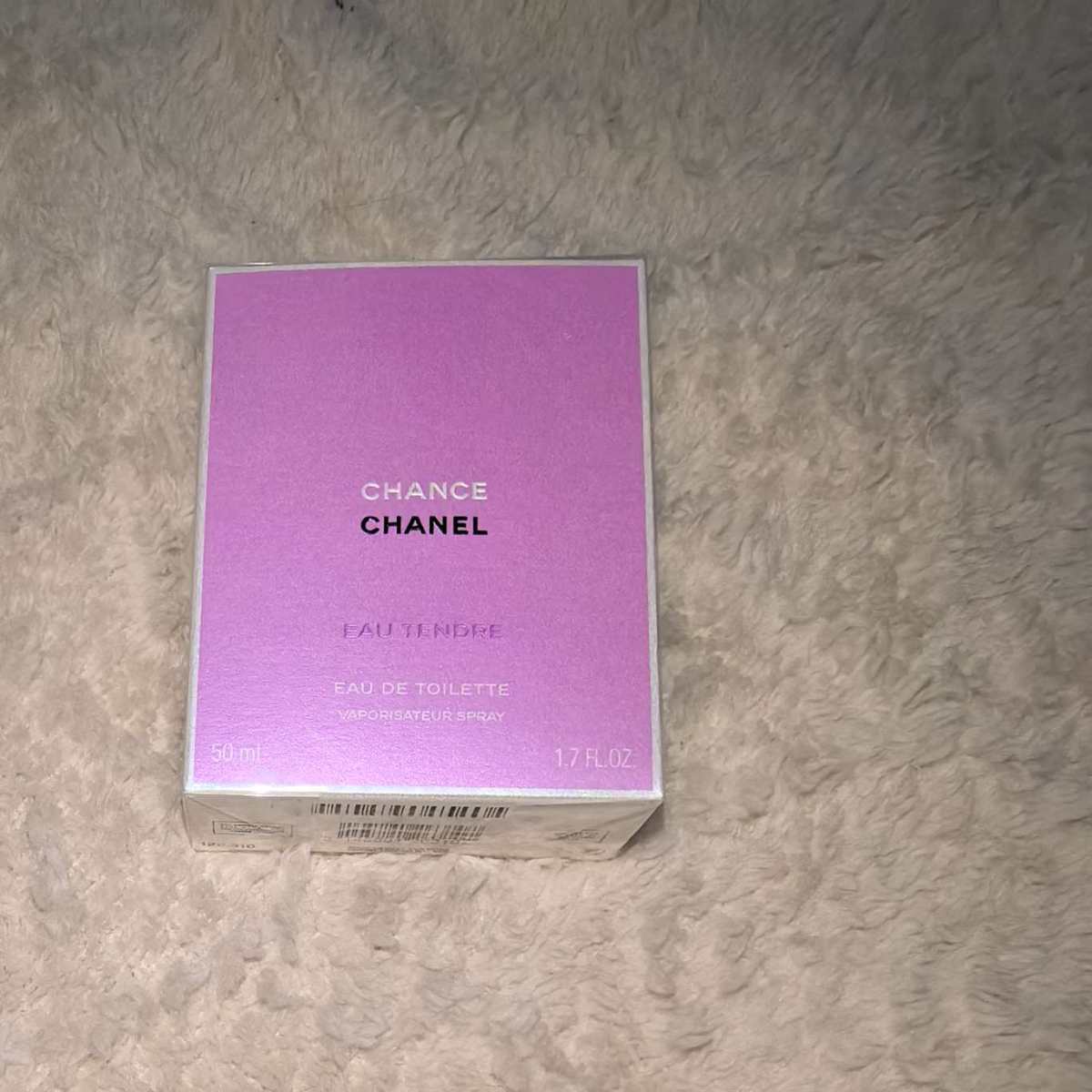 ☑开箱： 香奈儿粉邂逅淡香50ml dior润唇膏001  