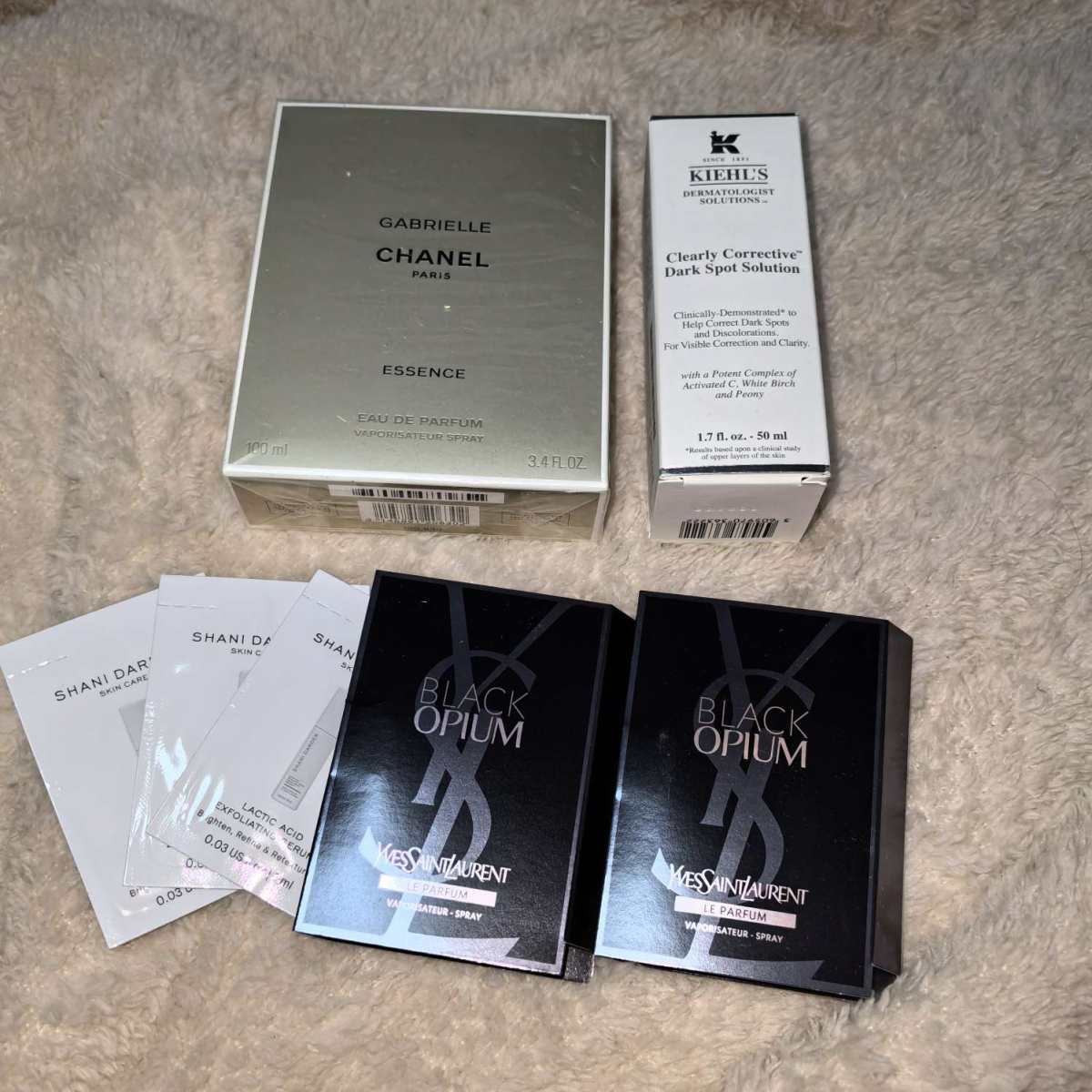 ☑开箱： 香奈儿天性100ml  科颜氏淡华50ml  ☑下