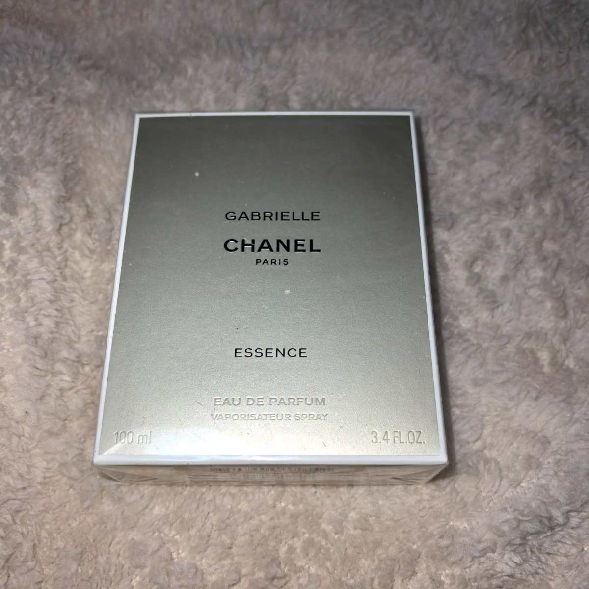 ☑开箱： 香奈儿天性100ml  科颜氏淡华50ml  ☑下