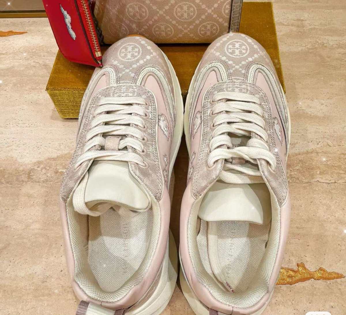 🌈Tory Burch除了包包还出了别的品类，鞋子，饰品�