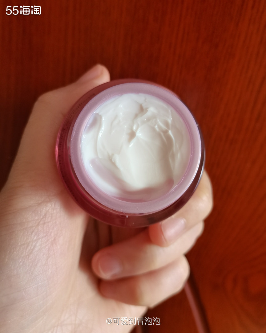 其实我都不知道什么时候拿到过雅诗兰黛多肽晚霜的！柜子里面无意