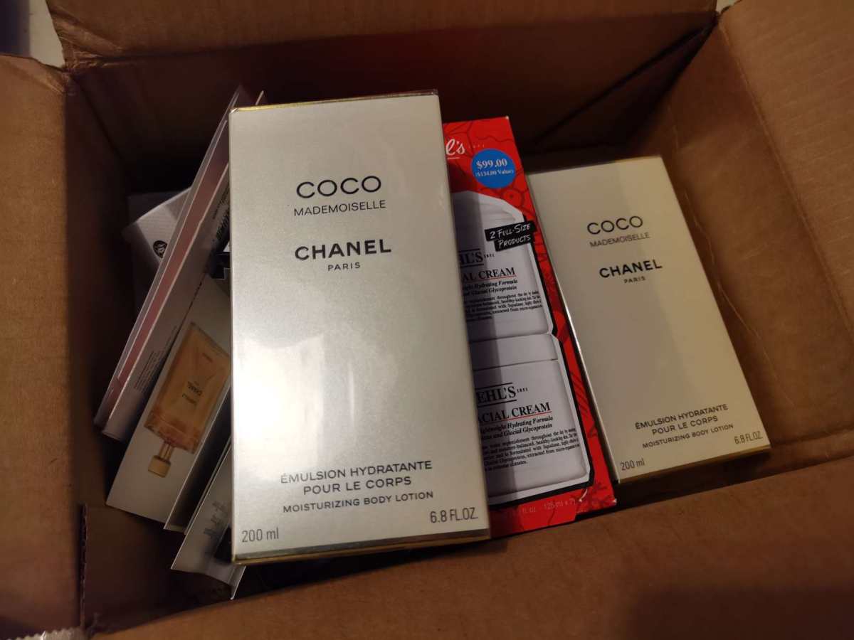 ✅冬天皮肤太太太干燥了，所以海淘了2个香奈儿Coco系列的身