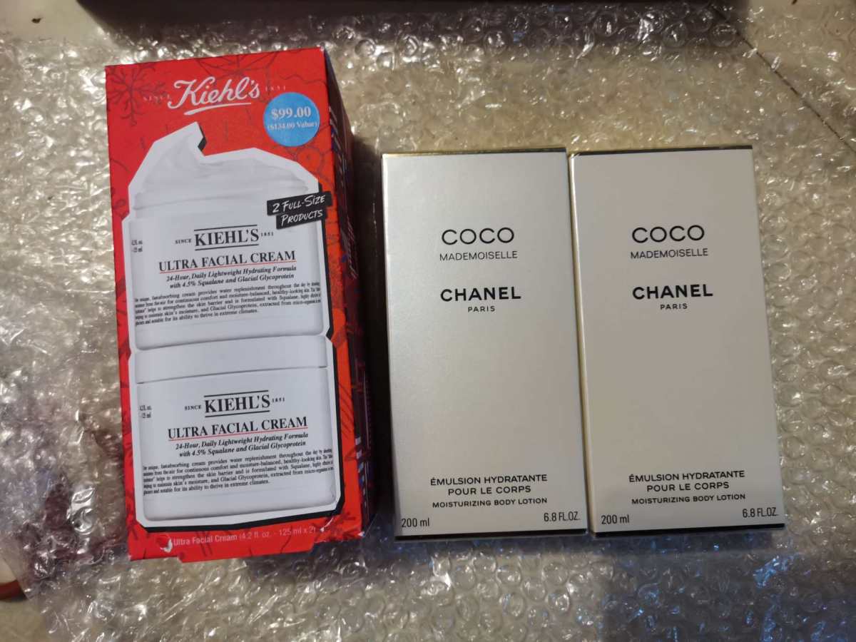 ✅冬天皮肤太太太干燥了，所以海淘了2个香奈儿Coco系列的身