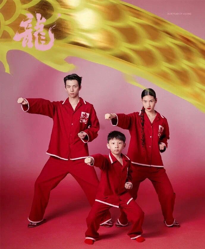 野兽派今年的联名一个接一个，前面和老凤祥合作的车载香氛，又和