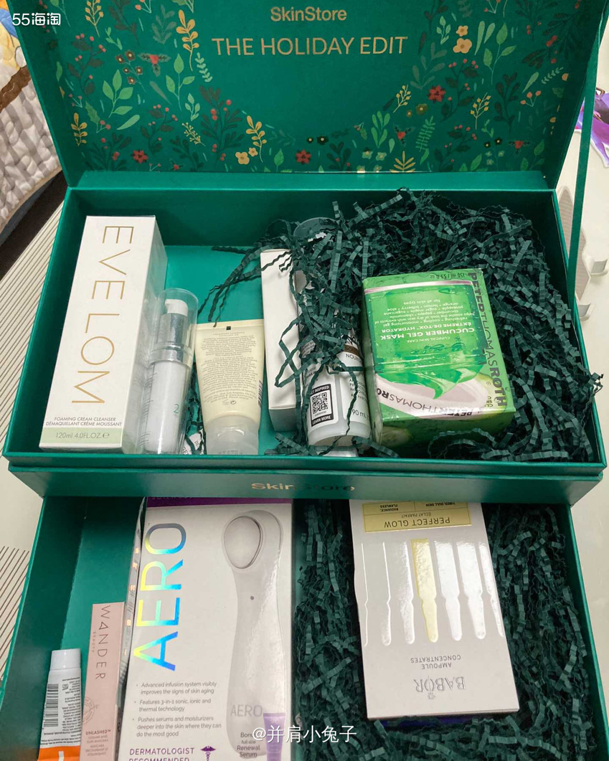 这个礼盒买的时候我没有走转运，选择了付邮费直邮，但是下单后一