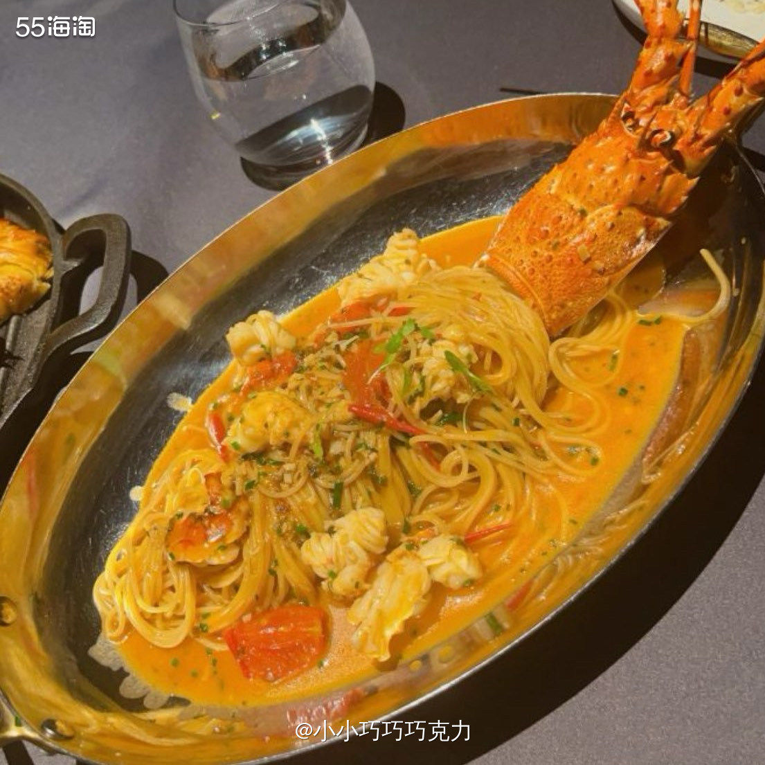 又是一篇迟来的美食贴，补上之前跨年前一天吃的法餐，朋友带去的