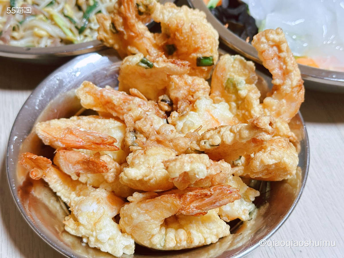 上周吃饭时说想吃拉皮，今天饭桌上就有了。随口说的一句话，妈妈