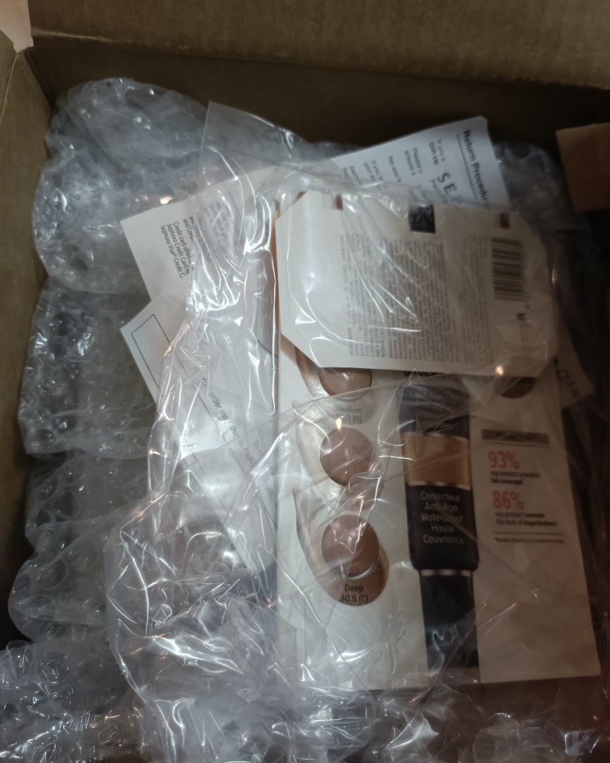 昨天收到了转中的包裹，是我两个合箱的快递！  ⭐里面有lum