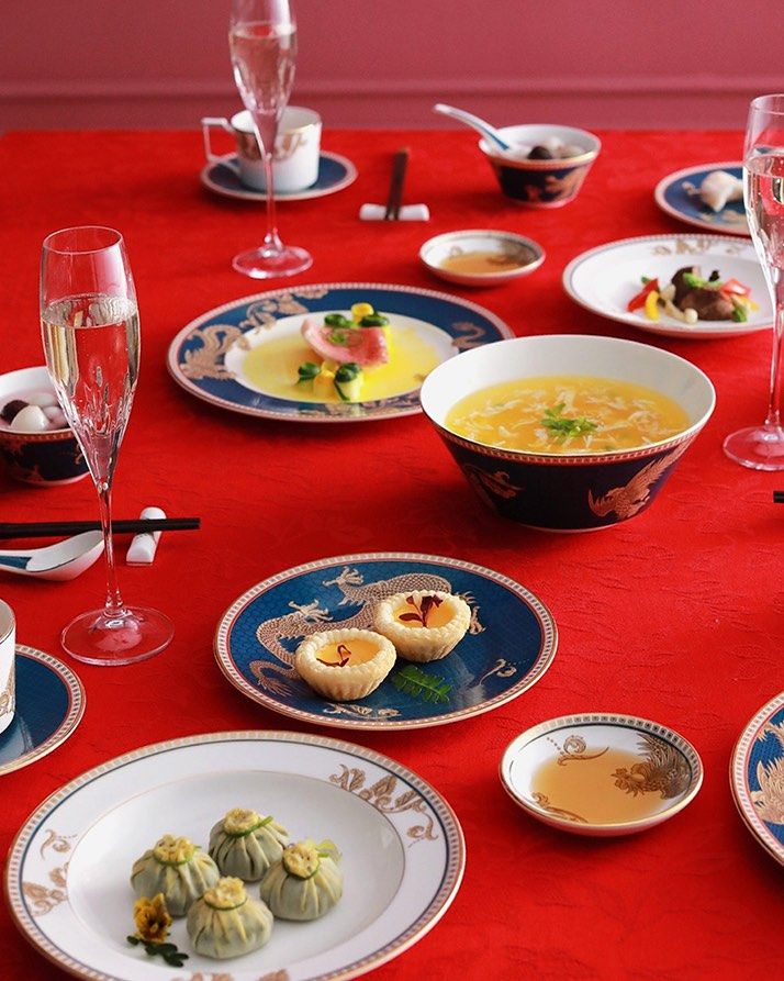 今年龙年限定很多都精致又实用！不管美妆、鞋履、箱包和成衣都用