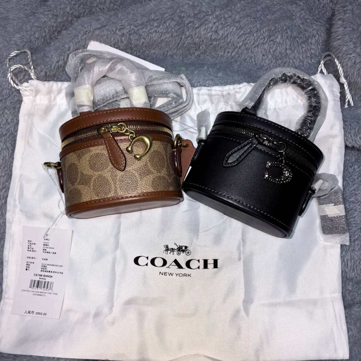 ☑开箱： coach小废包，棕色老花+黑色  ☑下单地/价格
