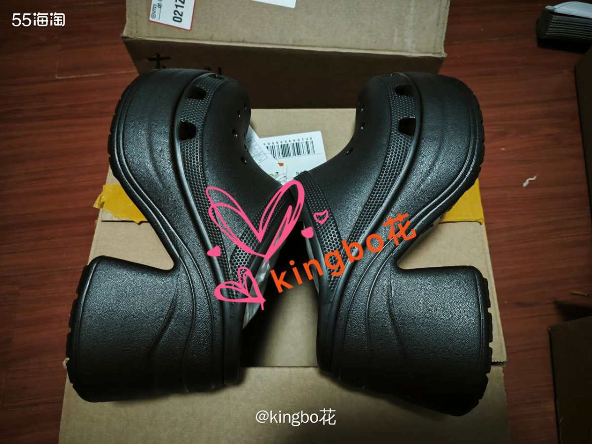 这一批最后一双洞洞鞋，来自卡乐驰人鱼款黑色  任意款买的是比