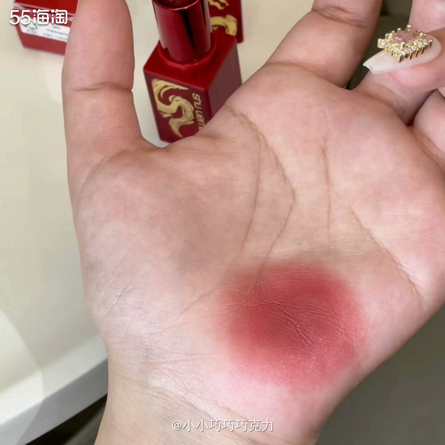 龙年来啦，好多大牌都上新龙年限定啦，我也总算忙完清闲一点了，