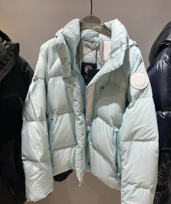 Canada Goose加拿大鹅羽绒服，羽绒服界的天花板，不