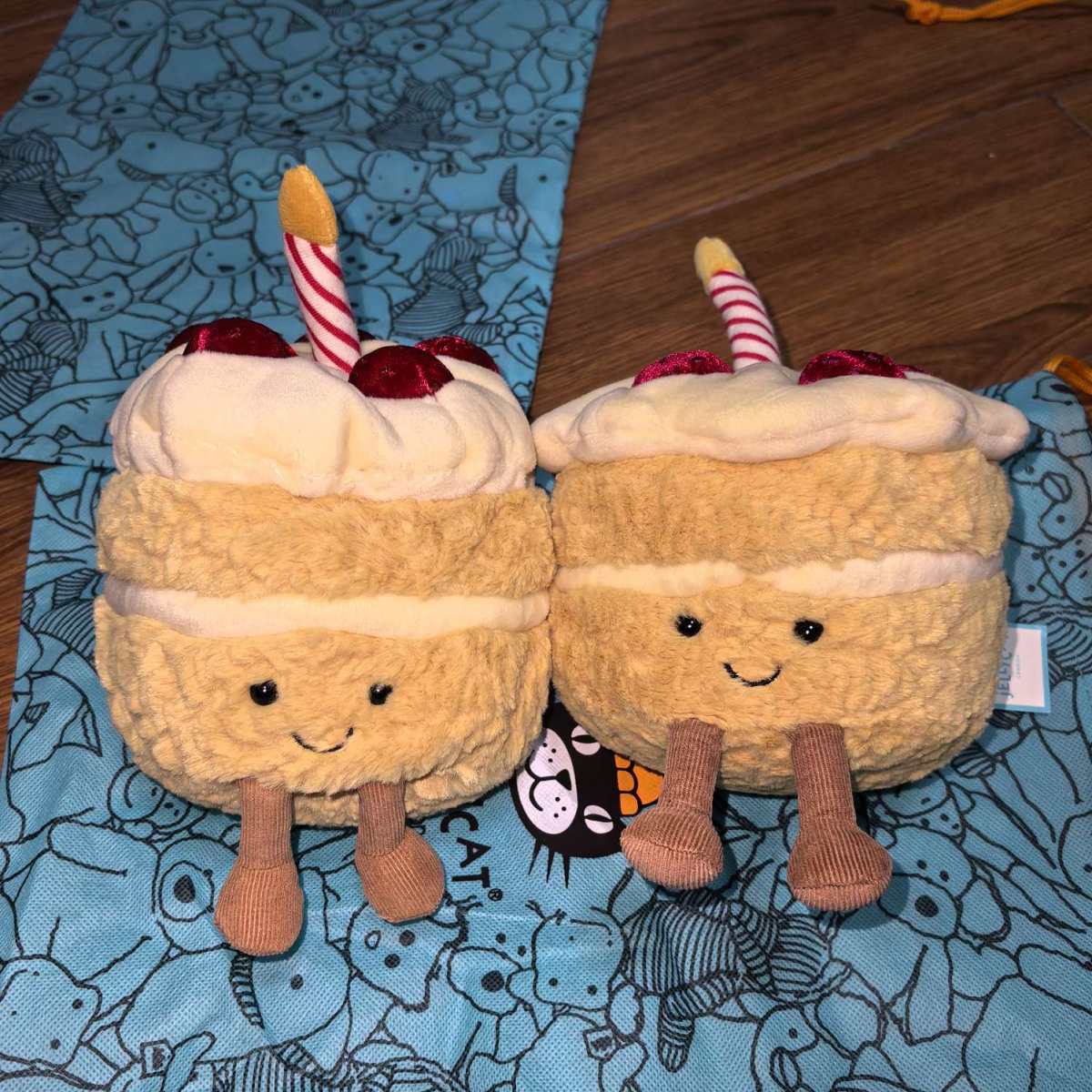 ☑开箱： jellycat 6个毛绒小可爱 可颂包×2 西高
