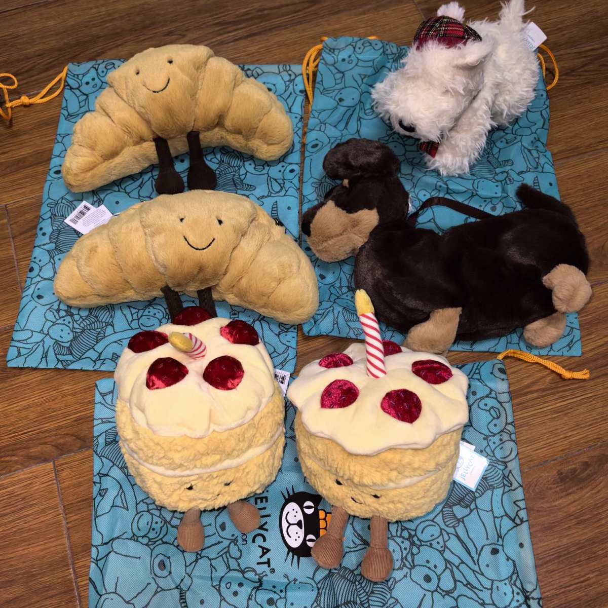 ☑开箱： jellycat 6个毛绒小可爱 可颂包×2 西高
