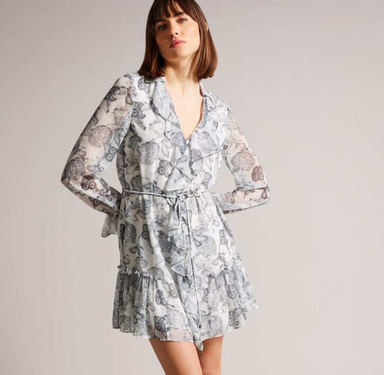 Ted Baker不知道大家有没有听说过，是做衬衫起家的来自