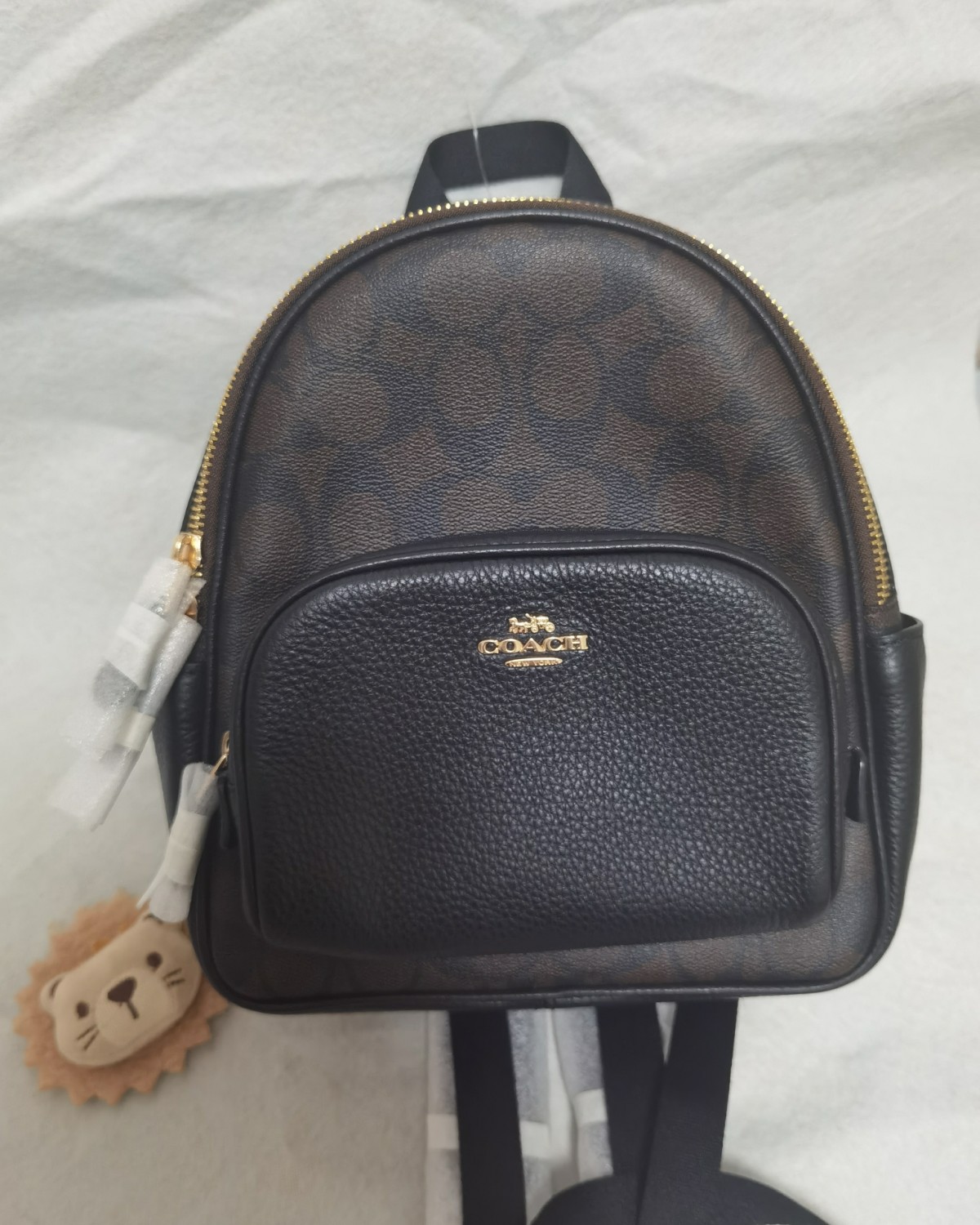 ✅品牌：蔻驰奥莱  ✅价格：900+  ✅包包容量尺寸：长*