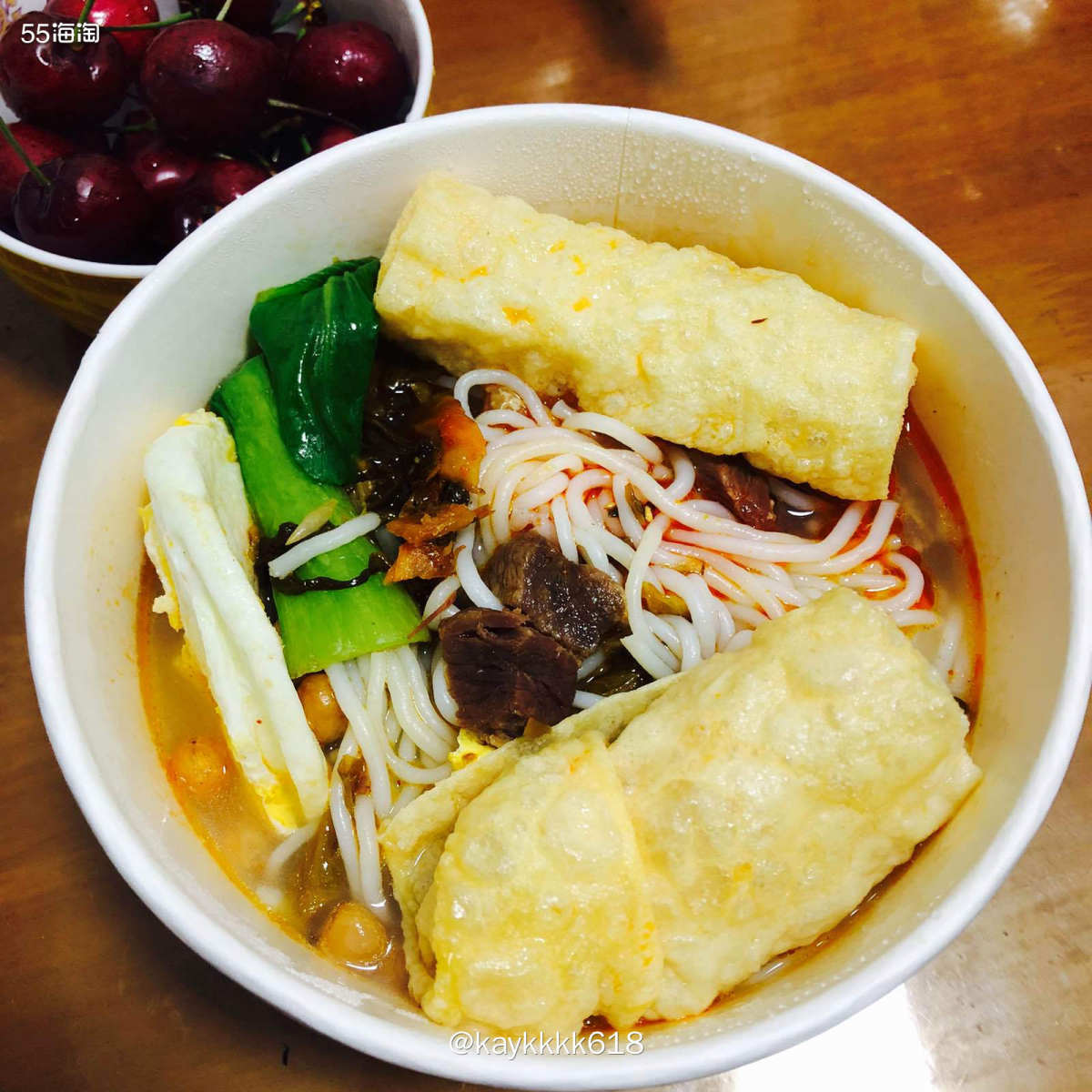 昨天有个爆红包20-8的刚好点个预约餐今天早上送过来，点了个