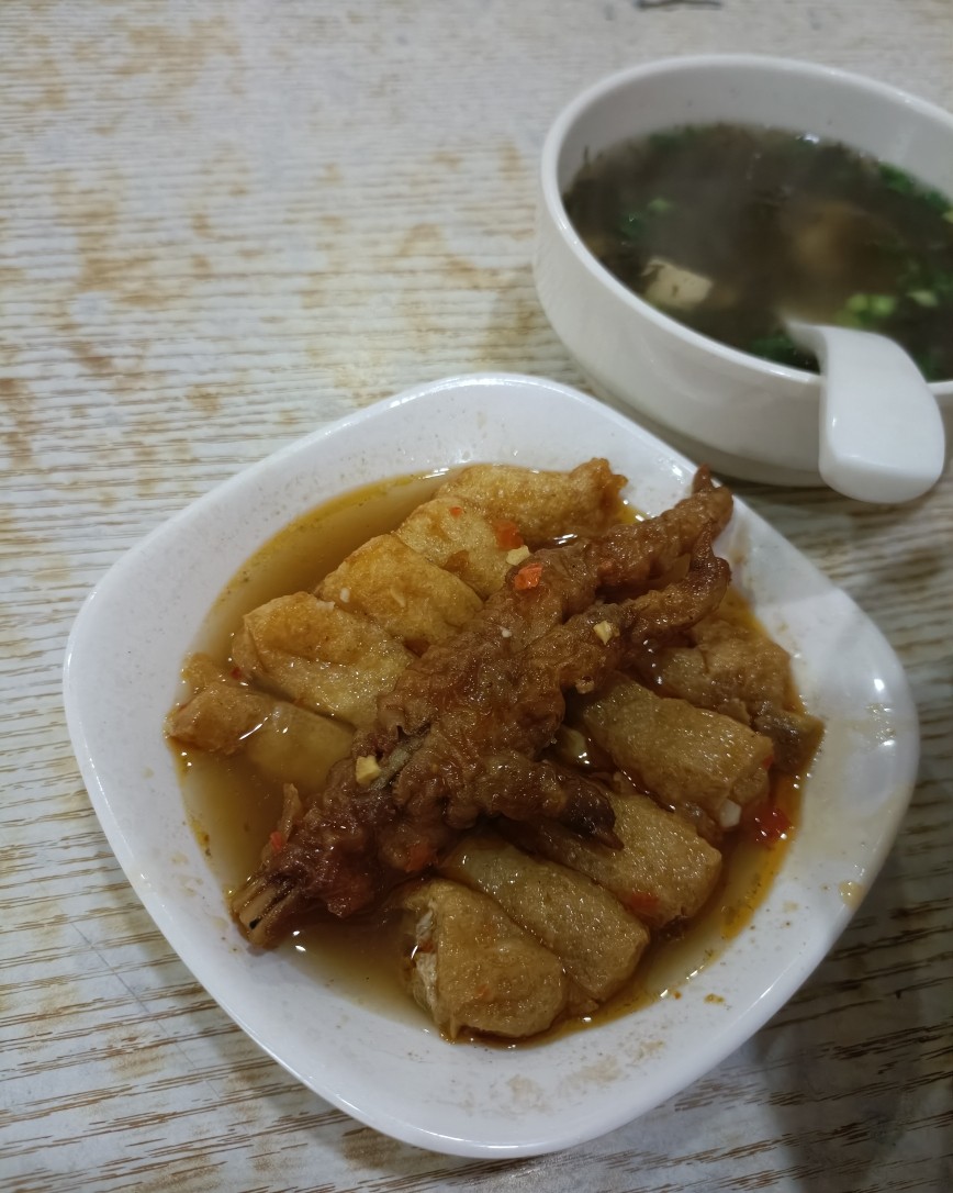 不得不说，虽然在广东吃过好多次辣椒炒肉，但是在老家湘潭点着吃