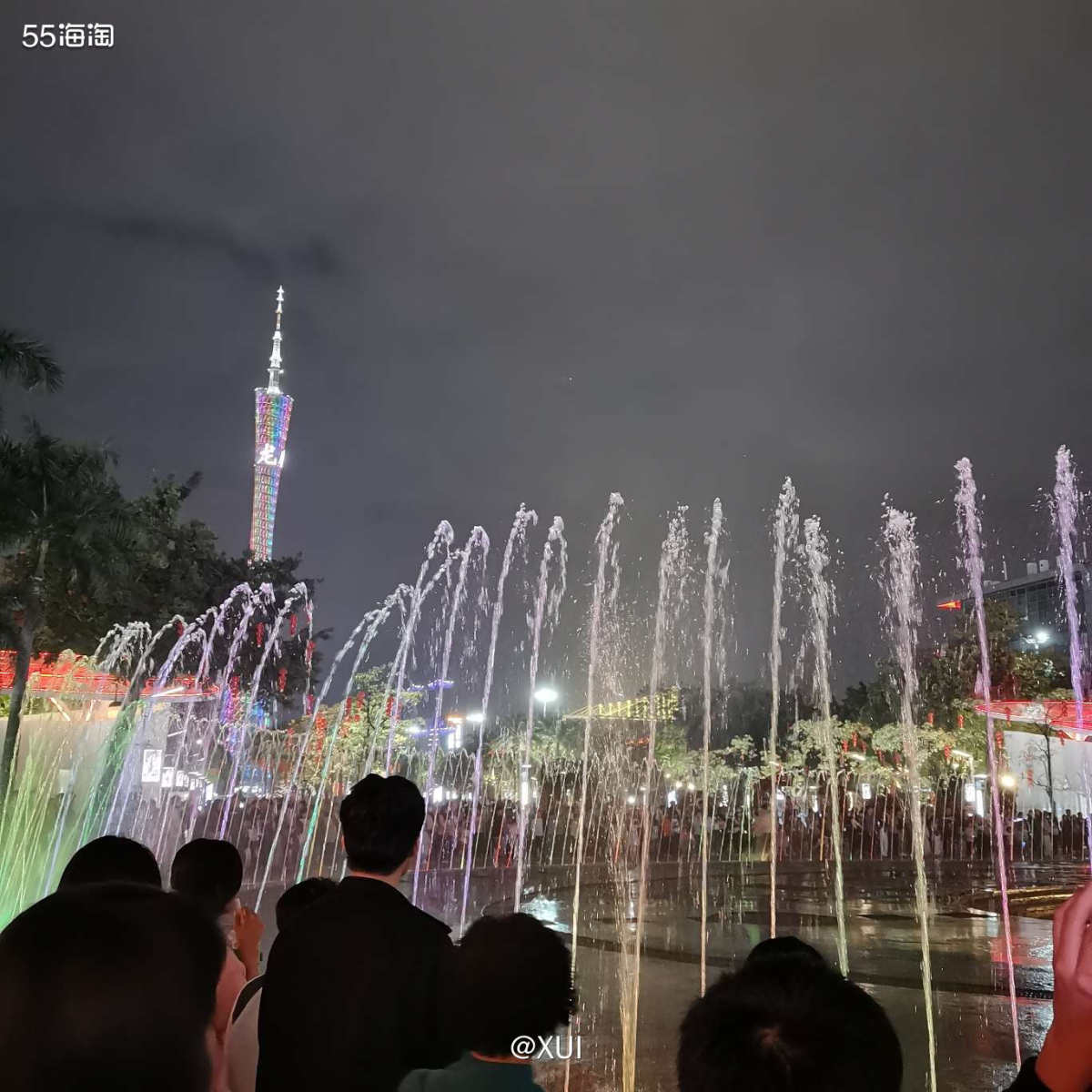 前几天和朋友去花城汇广场之后就到下面的地下广场吃饭了，没想到