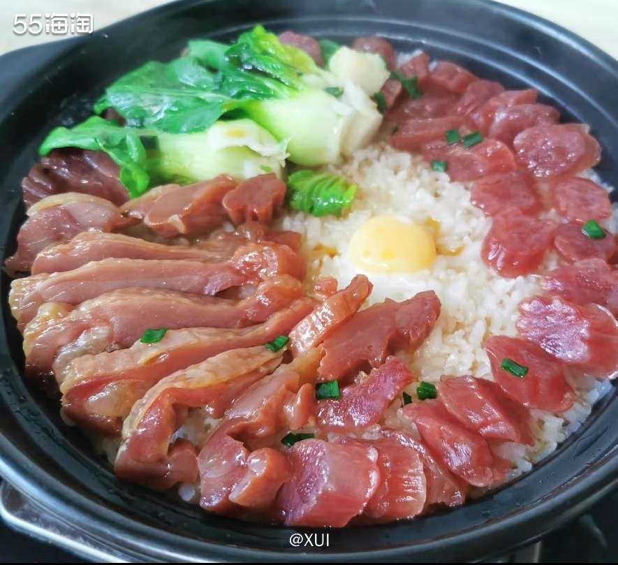 每到过年前我家肯定会先备好一堆腊肠、腊肉，偶尔我妈有空的话还