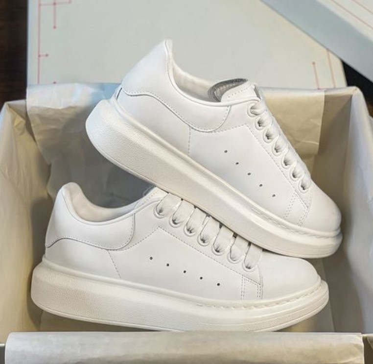 海淘麦昆小白鞋的折扣力度也太大了吧，给大家分享几个麦昆小白鞋