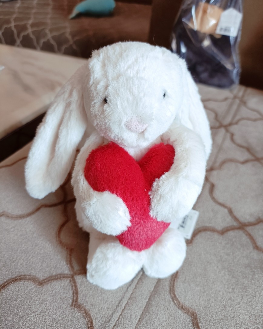 这一箱年前就到了，不过我一直在老家，昨晚才回来，今天才来开箱