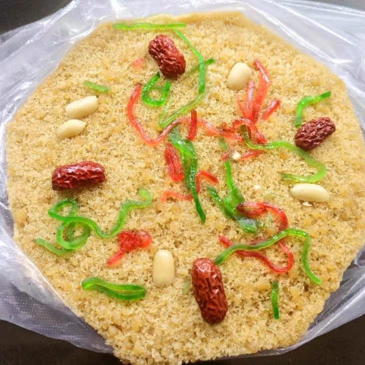 🧨在我的家乡，过年有一道必备美食—松糕，松糕是由糯米粉、粳