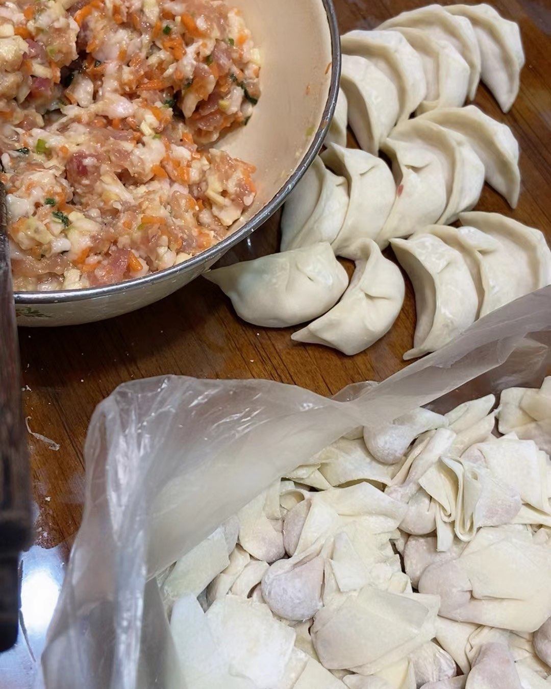 🥟我们这里有个说法“离别的饺子，团圆的面”，意思就是要分别