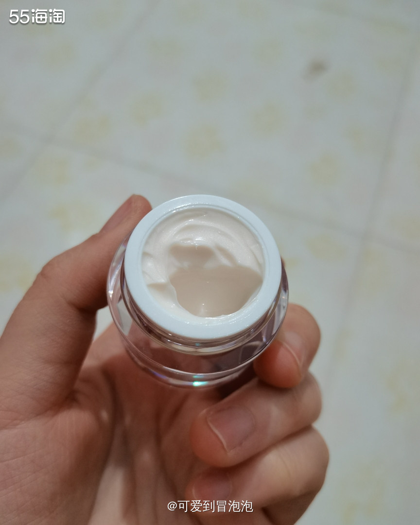 看到这个标题，可能有姐妹会觉得雅诗兰黛家产品日期不行，其实并