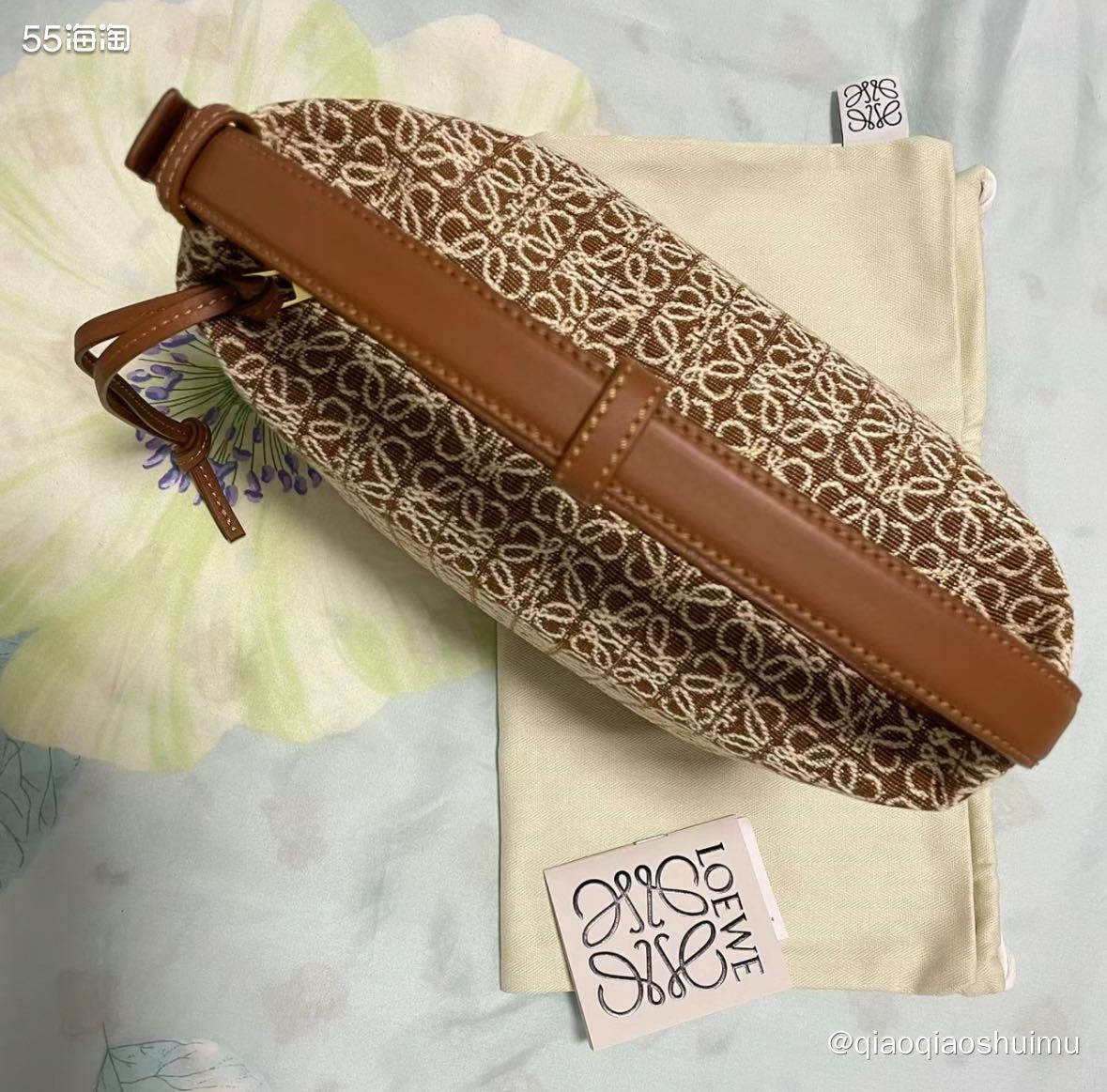 最后一个Loewe包包了，我晒的顺序就是我购买的顺序，哈哈～
