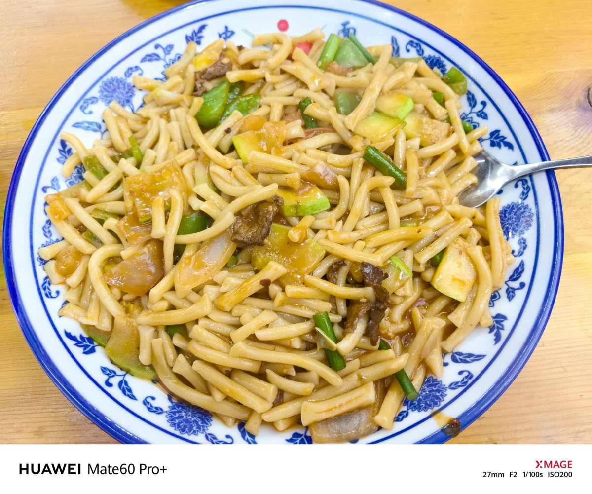 哈哈。我也是第一次吃丁丁炒面。之前每次去都是牛肉拉面。 突然