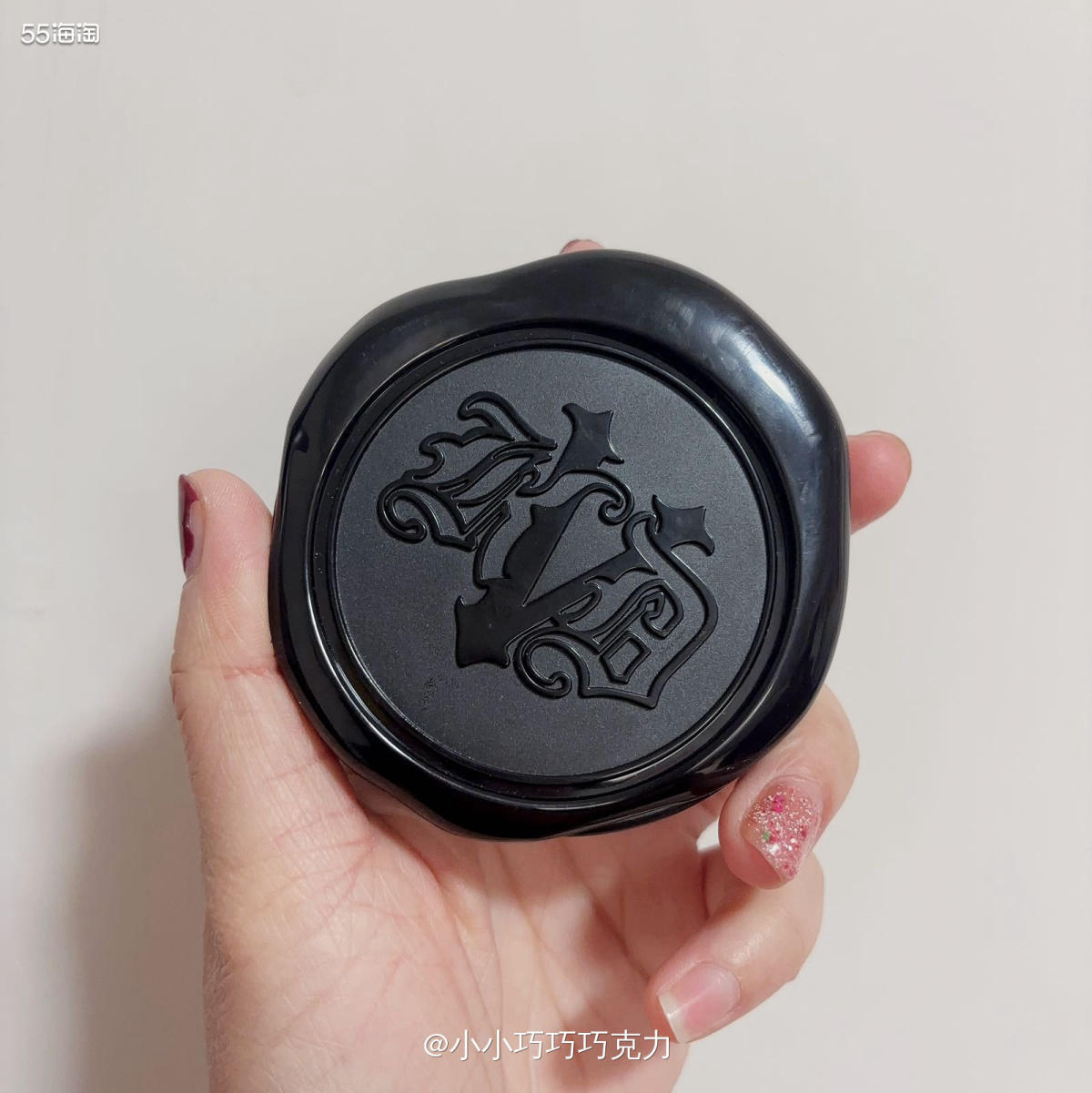 散粉用完了，过年在家的时候掏出了之前海淘买的kdv粉饼，纯粹