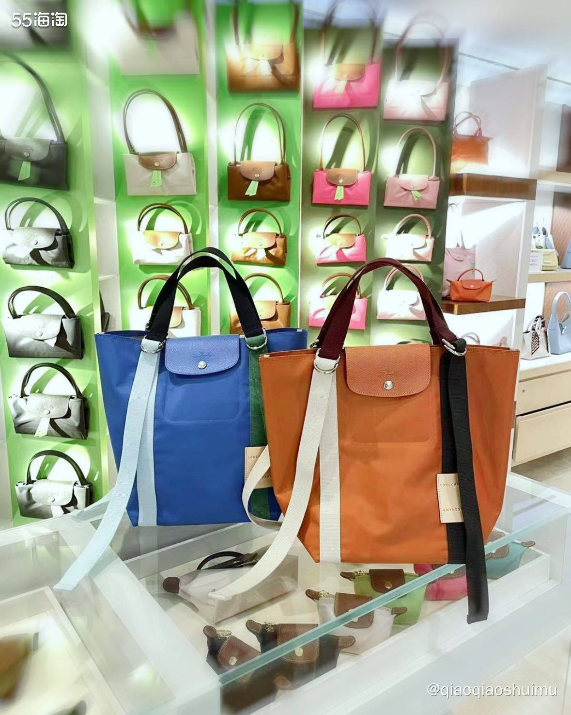 这几天趁参加这个活动，梳理了自己现有的包包，珑骧目前能找得到