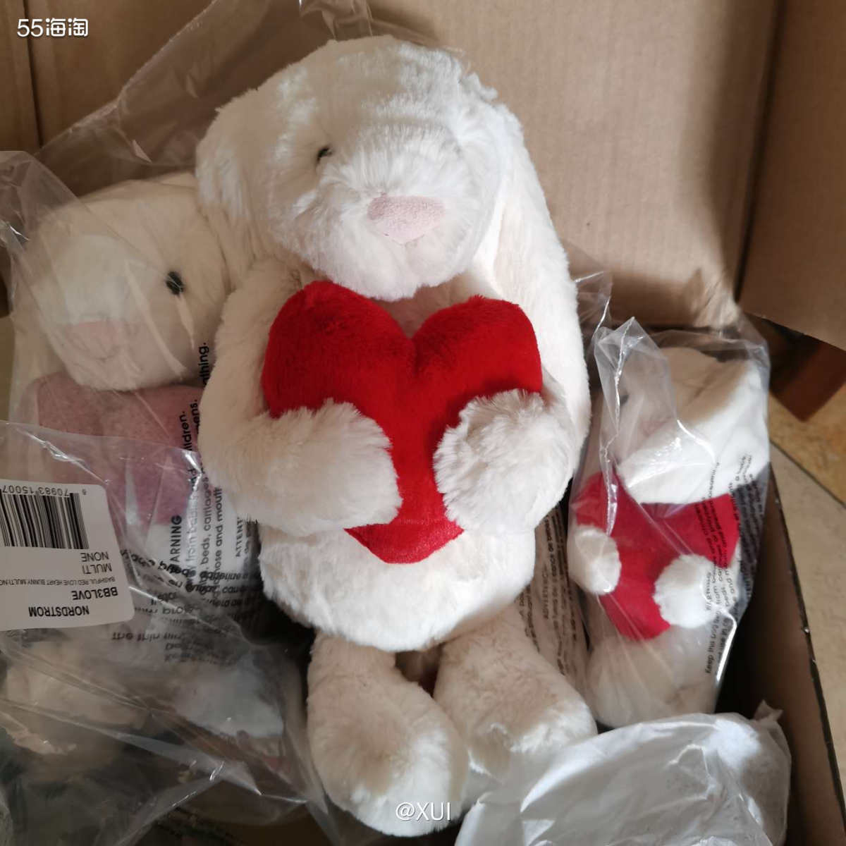 翻照片想起来过年前还有包裹没写完，nd买的大小爱心兔子、闪电