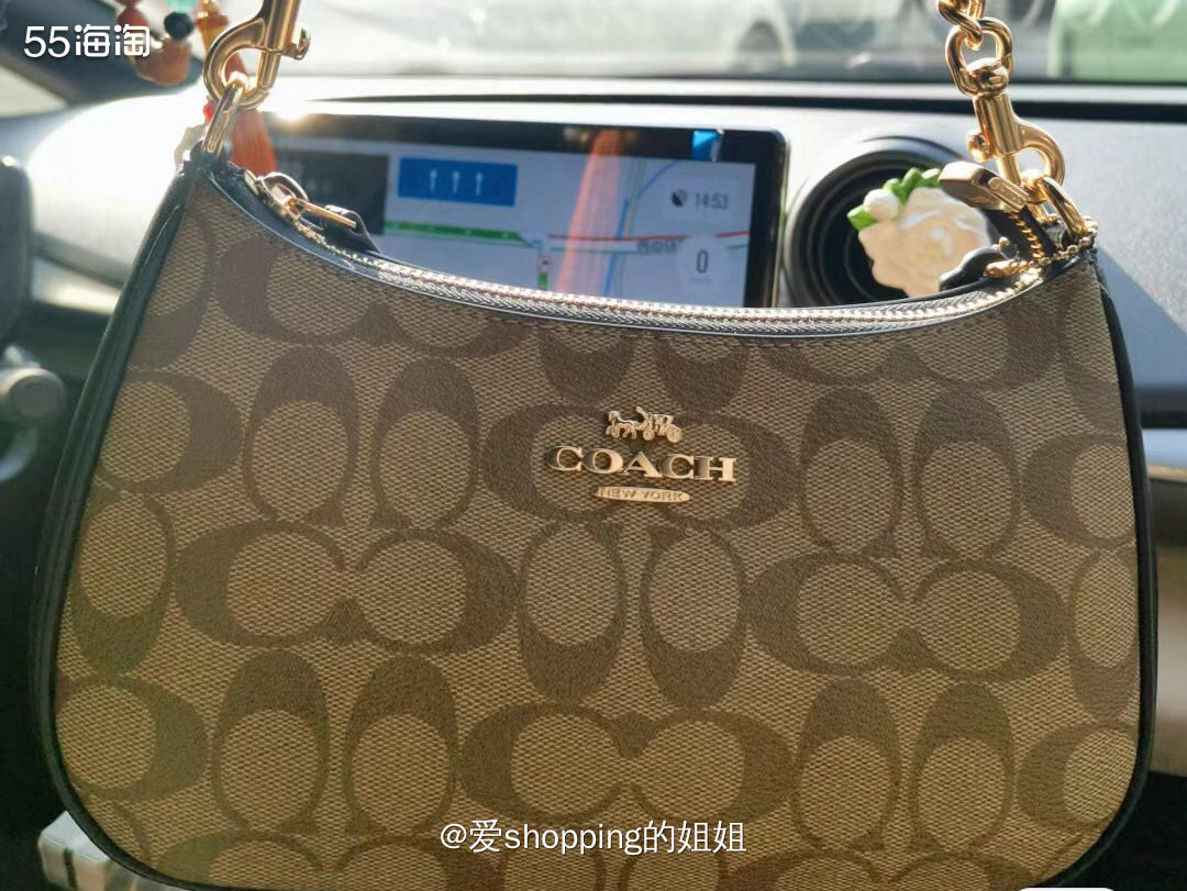 这款是初次学会海淘后，在coach奥莱入手的，美国coach