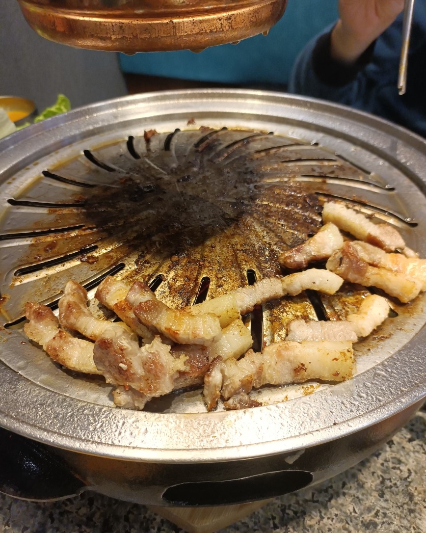 今天元宵节，中午就一家子去了深圳龙岗万达广场去玩，吃了韩国烤