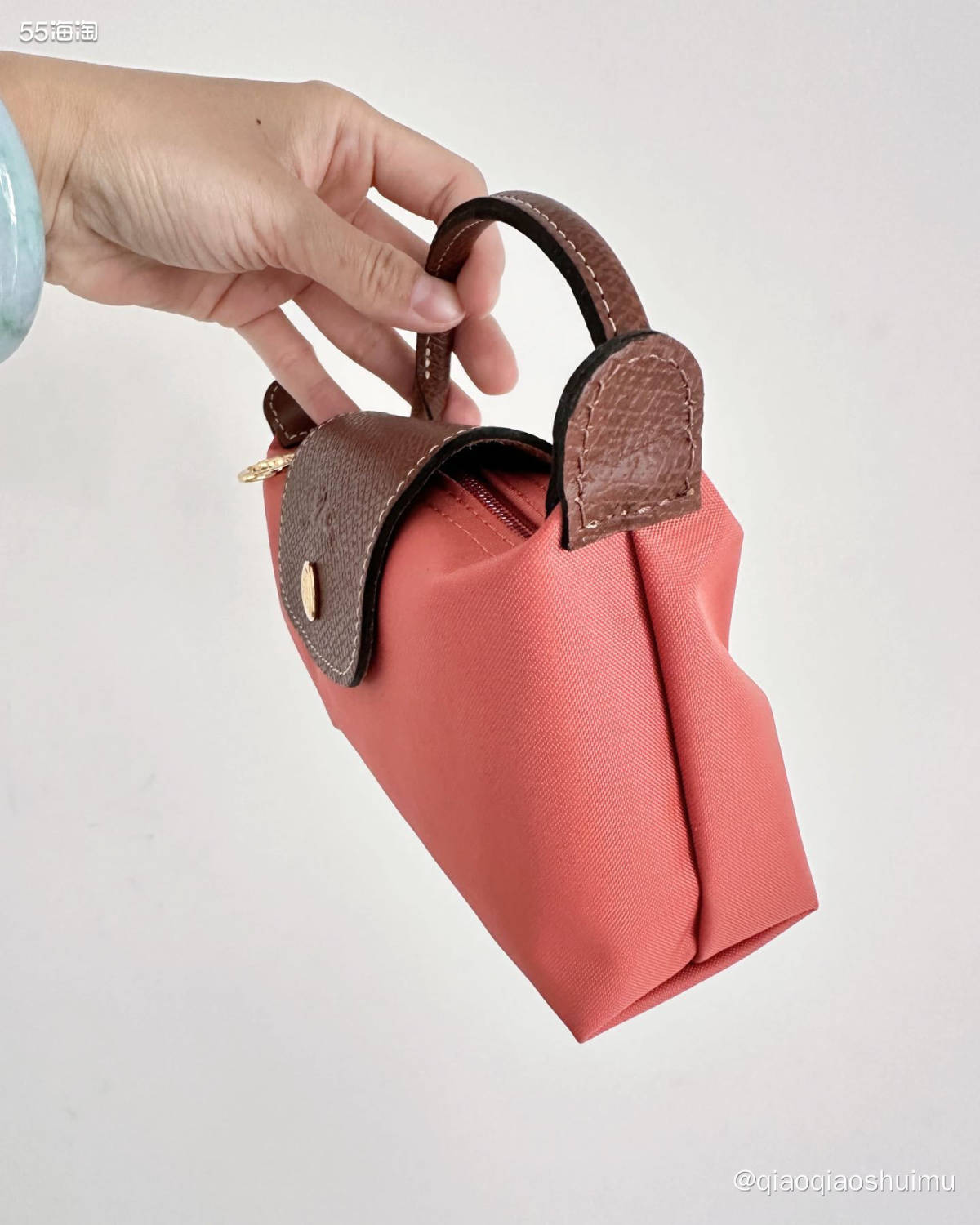 珑骧迷你小饺子真是一款超实用的包包呀～可是官网常年断货，总买