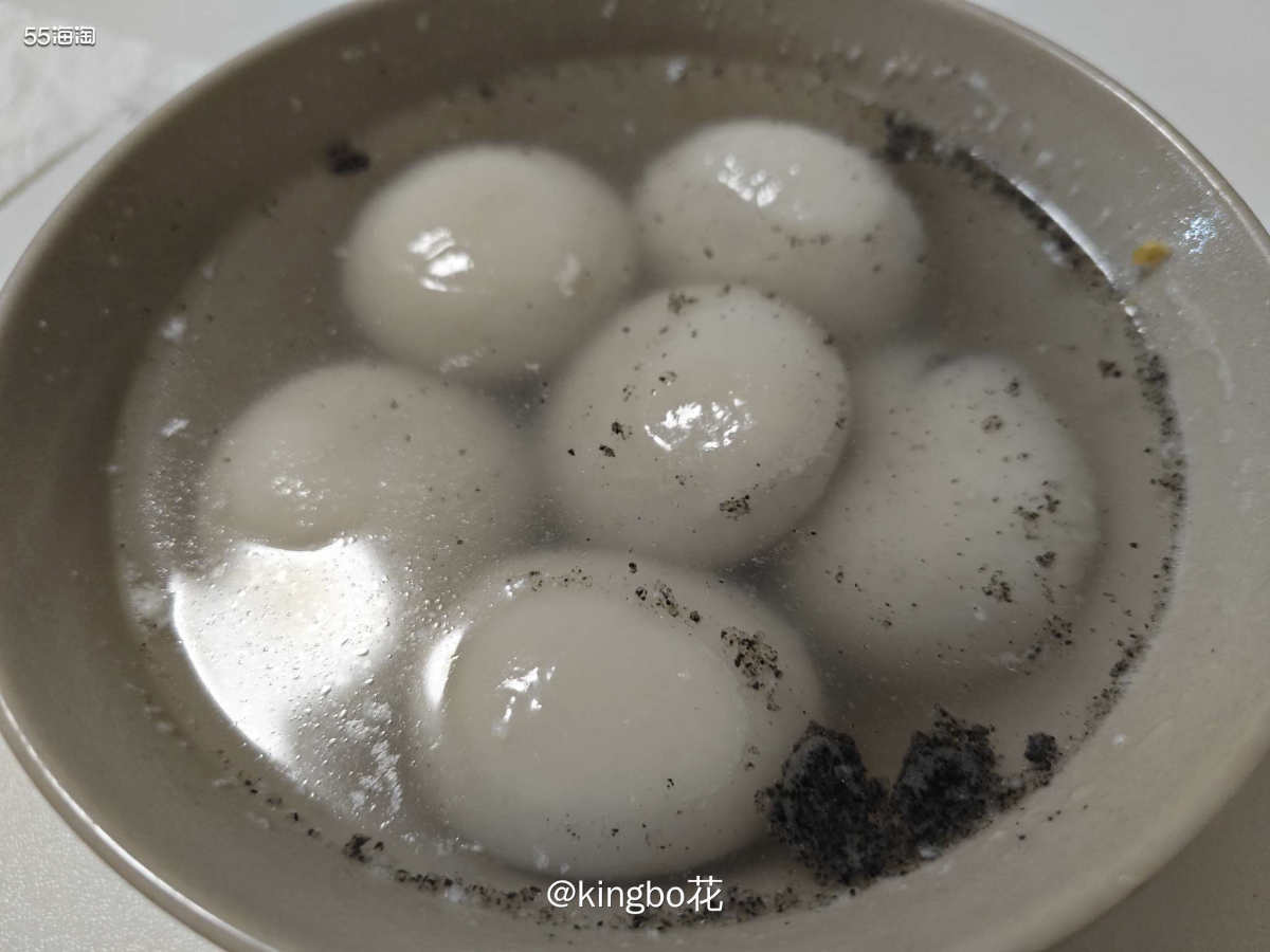 元宵节来份韭菜鸡蛋饺子，好吃到一人干两盘  年后出发前我妈卷