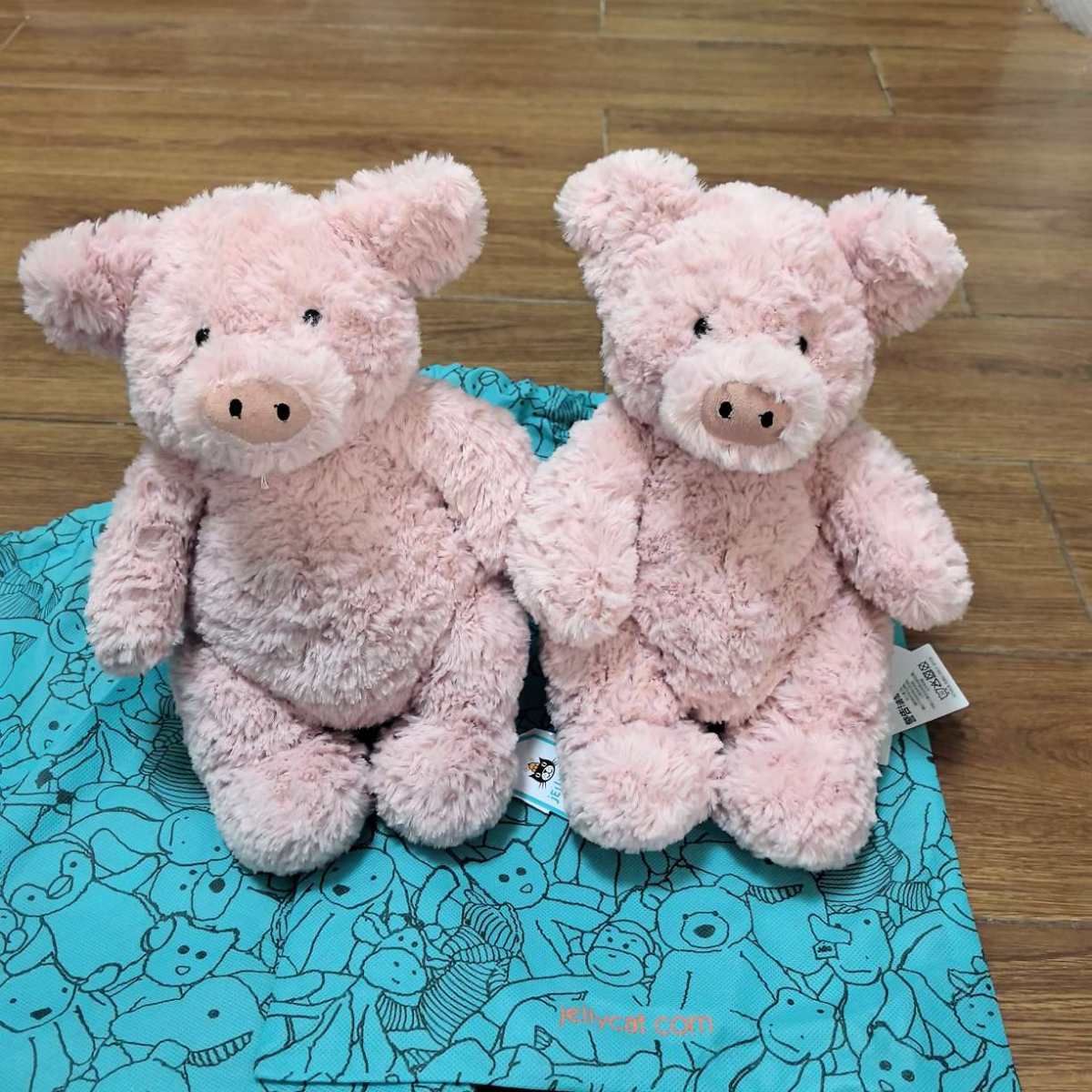 ☑开箱/价格  背包小象x2  279一只 小猪x2  23