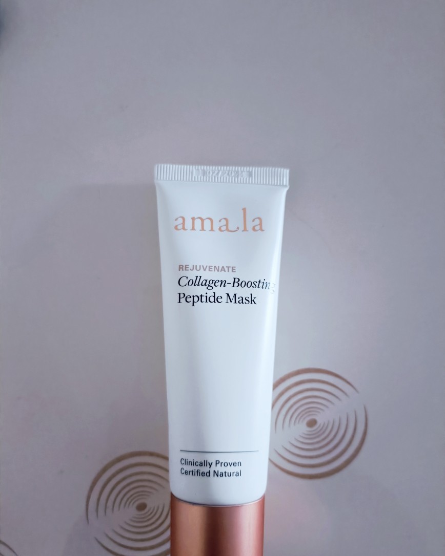 这是一个博主推荐的小程序，这个平台on the list专门