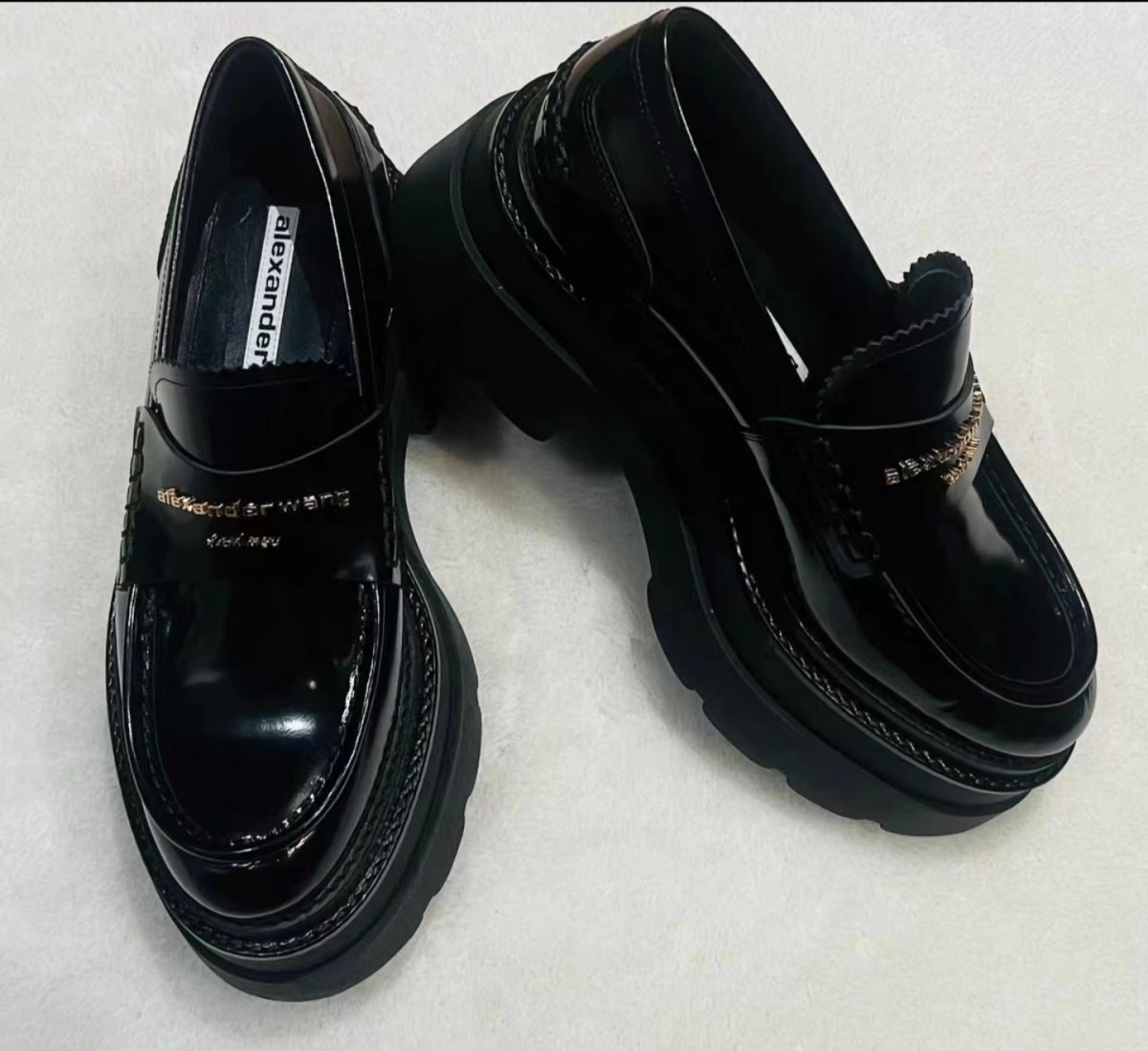 因为jennie带起来的芭蕾风穿搭，逛的时候买了这个亚历山大